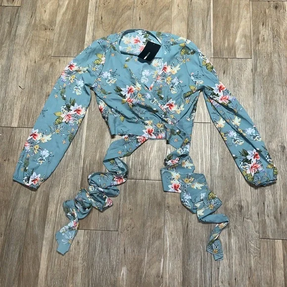 Floral Green Surplice Top - Picture 2 of 13